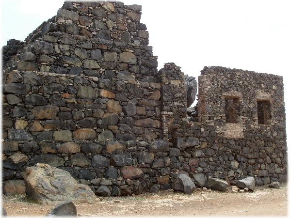Reunion-Aruba Castle Ruins-1