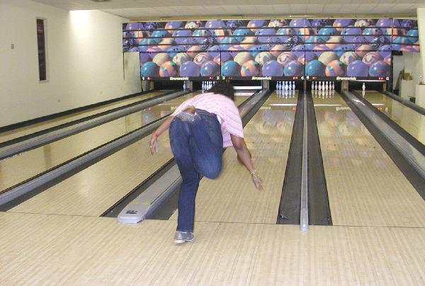 Reunion-Bowling Rochelle Leans Over